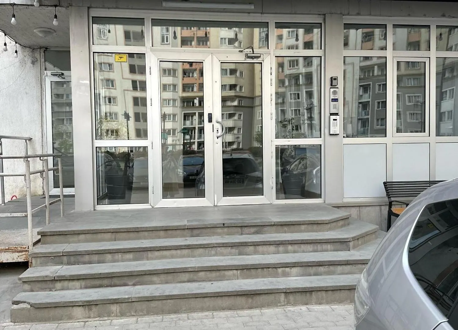Tbilisi 3 Bеd Room Flat Dirsi Georgien