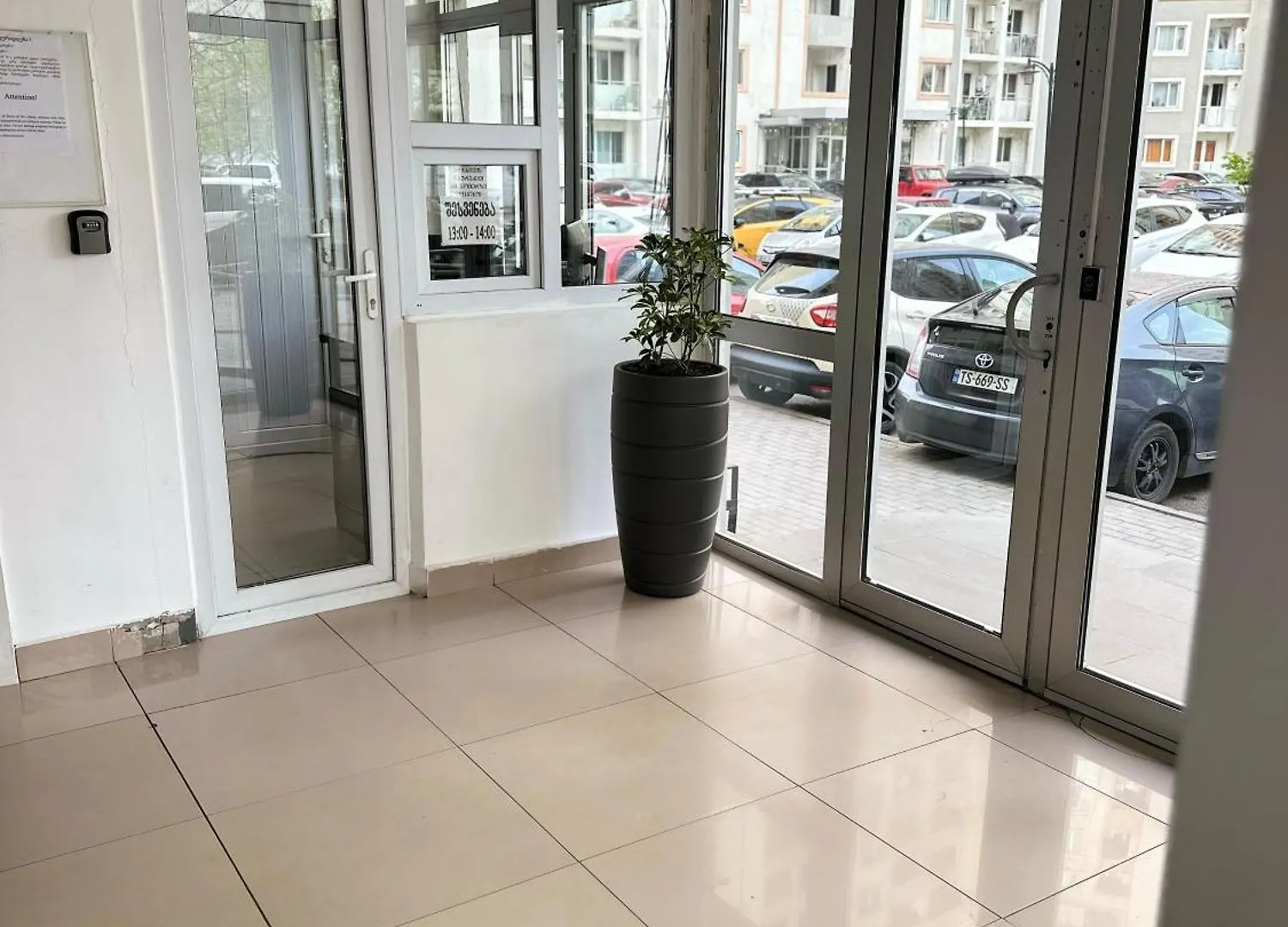 Tbilisi 3 Bеd Room Flat Dirsi 0*,  Grúzia
