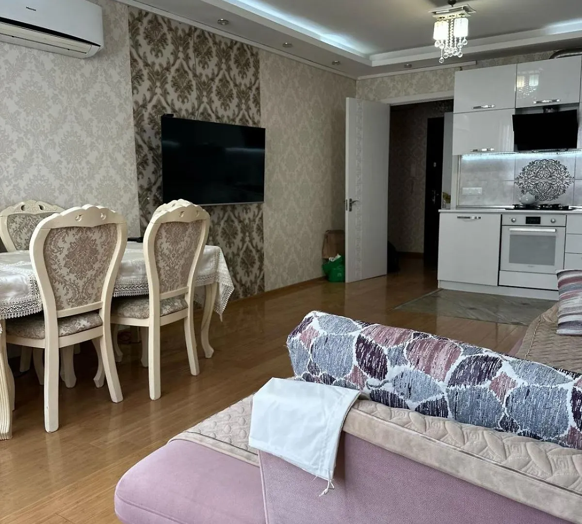 Tbilisi 3 Bеd Room Flat Dirsi 0*,