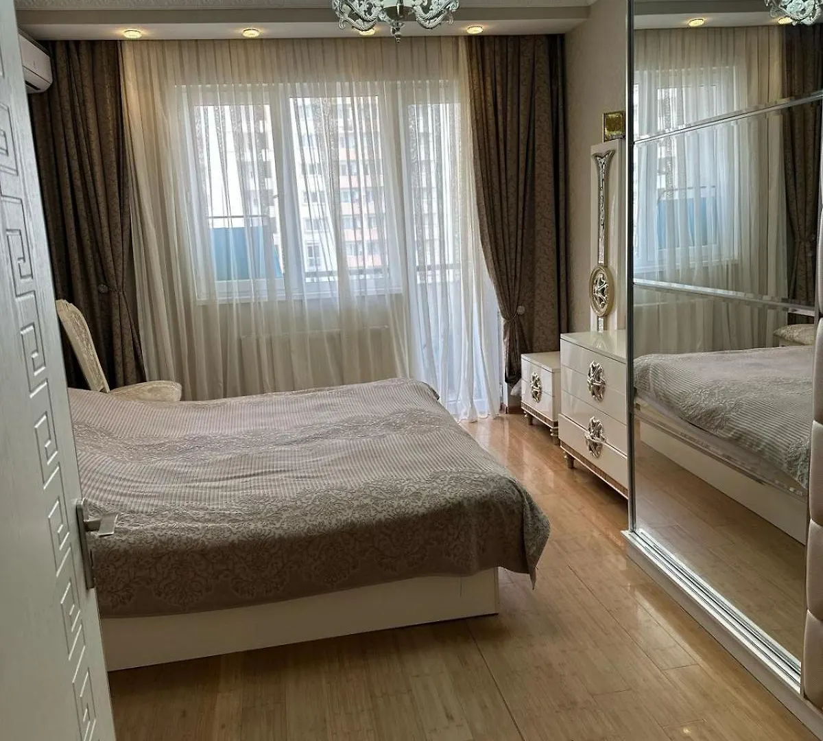 Apartman Tbilisi 3 Bеd Room Flat Dirsi