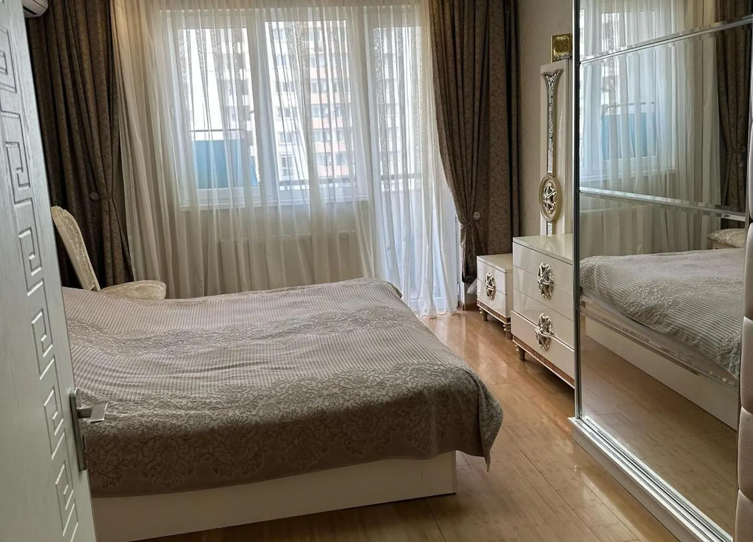 Tbilisi 3 Bеd Room Flat Dirsi
